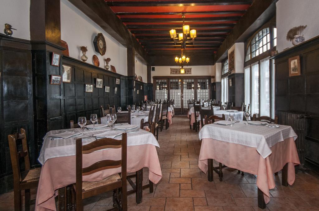 Hostal Ayestaran II Lekunberri Exteriér fotografie