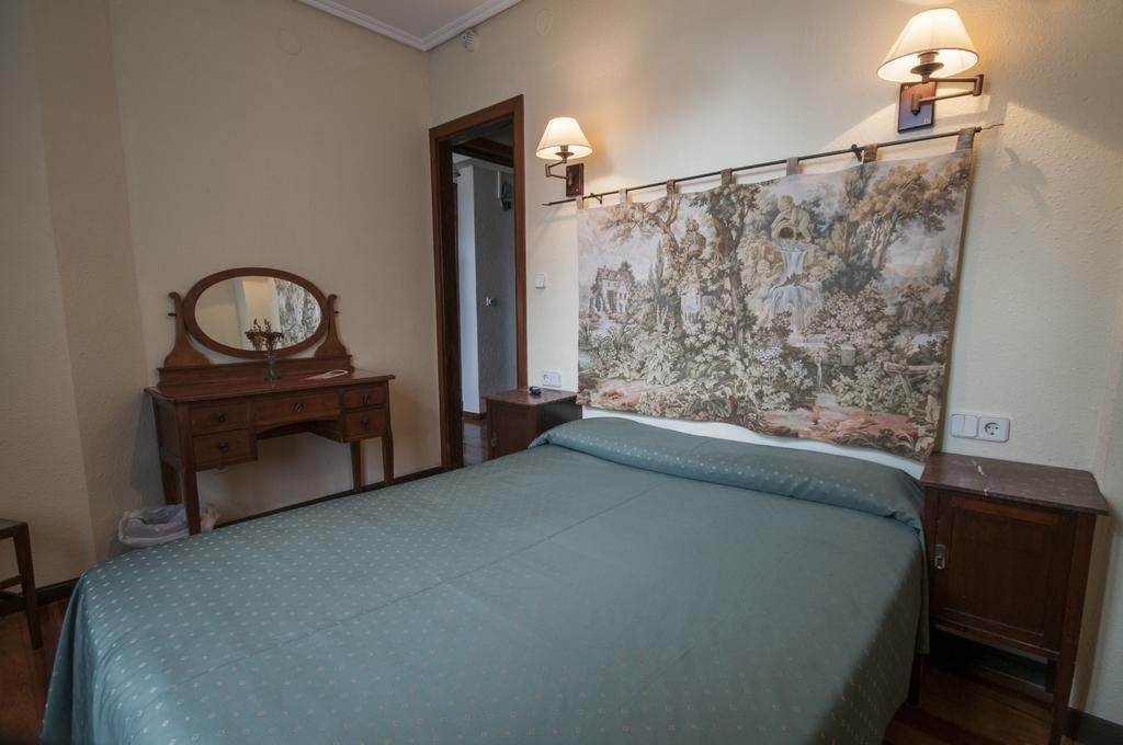 Hostal Ayestaran II Lekunberri Exteriér fotografie