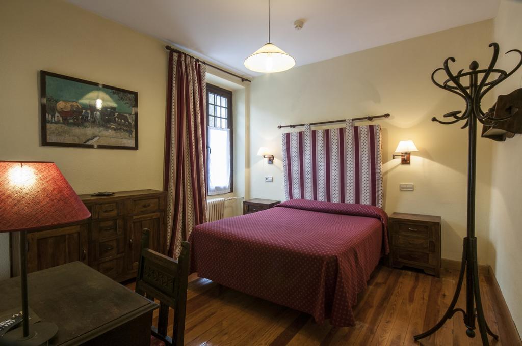 Hostal Ayestaran II Lekunberri Exteriér fotografie